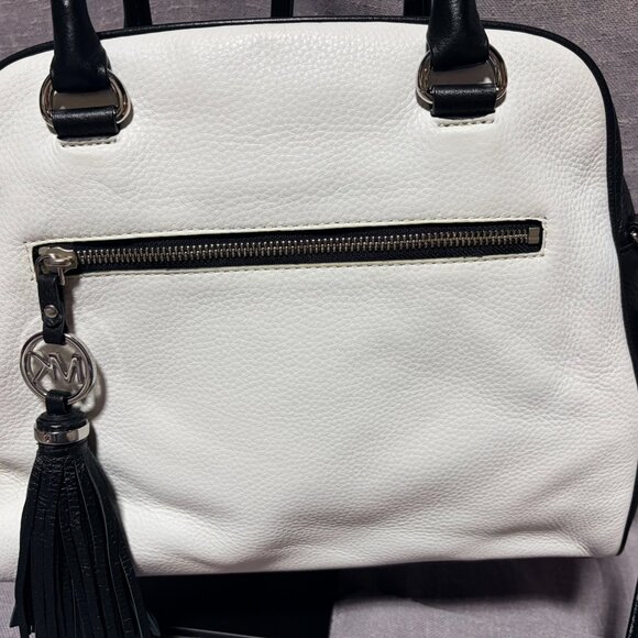 Michael Kors Satchel/Crossbody - Picture 3 of 10